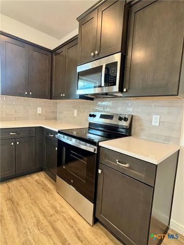 638 Swallow, Palacios, TX 77465