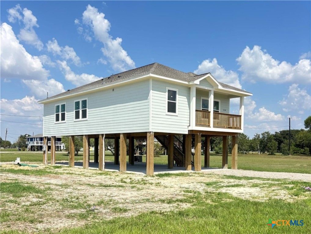 638 Swallow, Palacios, TX 77465