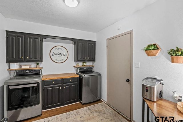 225 Francis Dr, Lindale, TX 75771