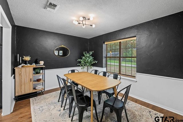225 Francis Dr, Lindale, TX 75771