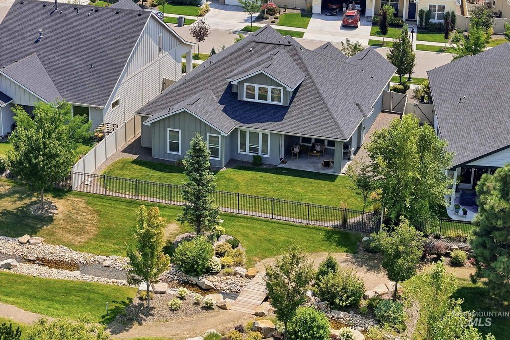 11462 W Heliopsis Dr, Star, ID 83669 photo 2