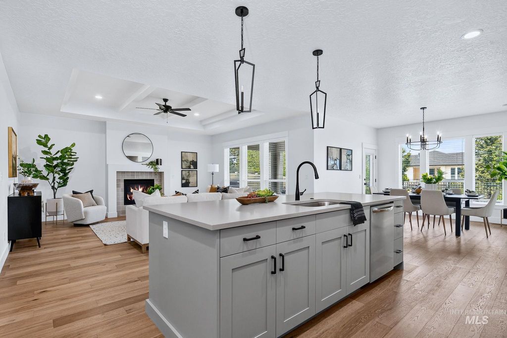 11462 W Heliopsis Dr, Star, ID 83669 photo 5