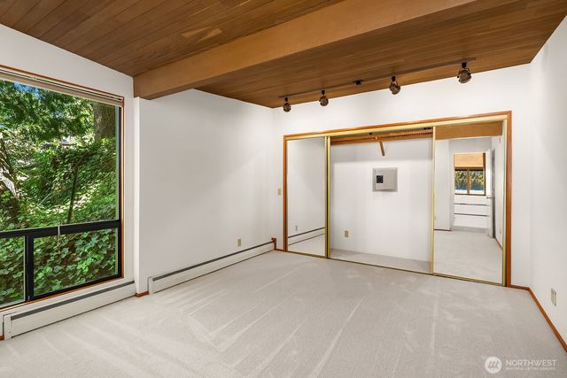 4835 Forest Avenue SE, Mercer Island, WA 98040