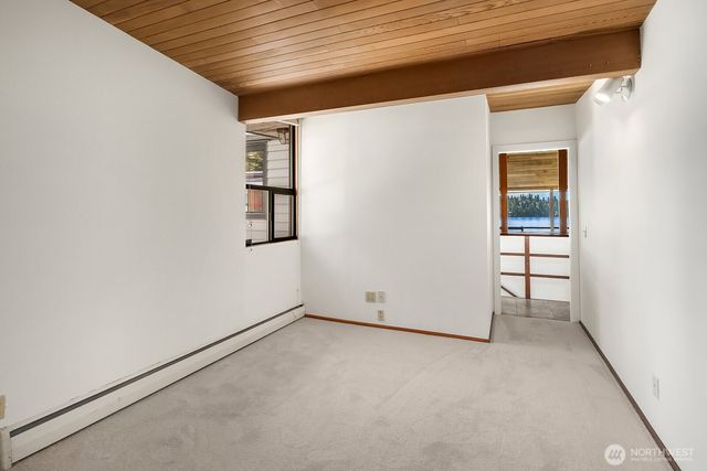 4835 Forest Avenue SE, Mercer Island, WA 98040