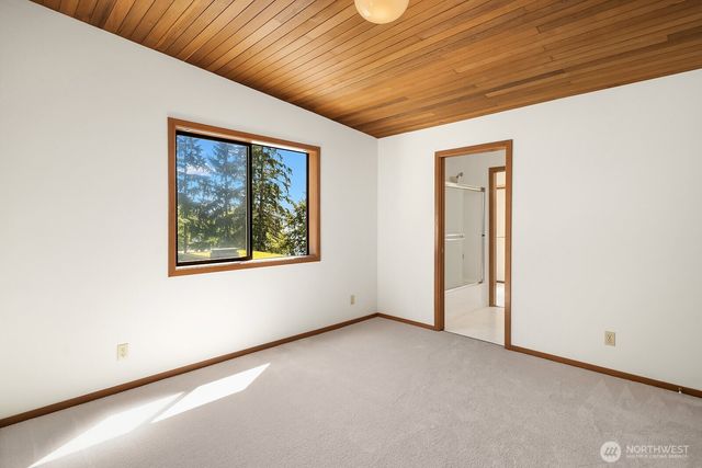 4835 Forest Avenue SE, Mercer Island, WA 98040