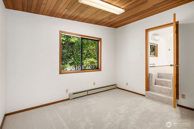 4835 Forest Avenue SE, Mercer Island, WA 98040