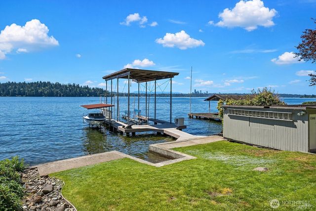 4835 Forest Avenue SE, Mercer Island, WA 98040