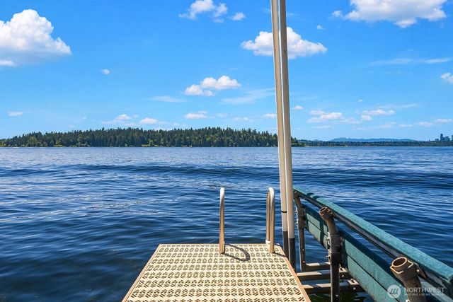 4835 Forest Avenue SE, Mercer Island, WA 98040