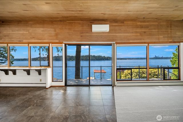 4835 Forest Avenue SE, Mercer Island, WA 98040