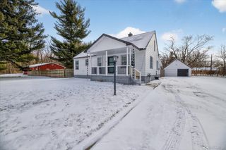1161 S Dye Road, Flint Charter Township, MI 48532