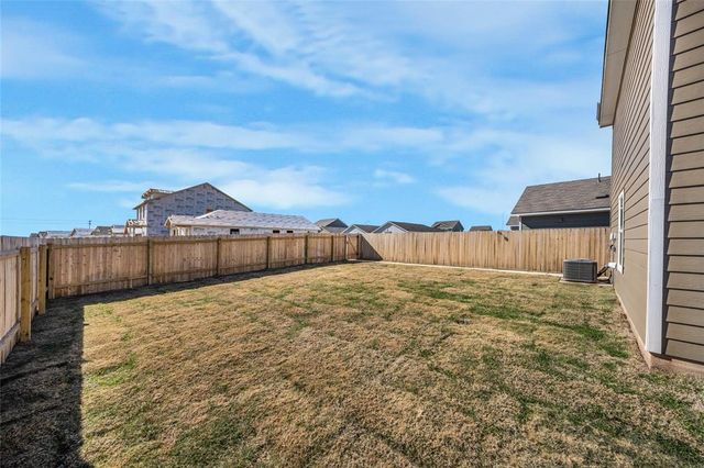 1131 Largemouth LN, Bastrop, TX 78602