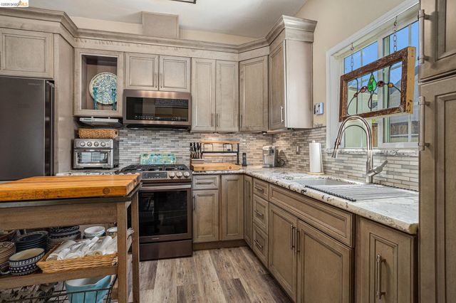 710 D St, Antioch, CA 94509