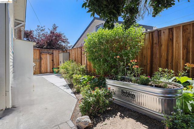 710 D St, Antioch, CA 94509