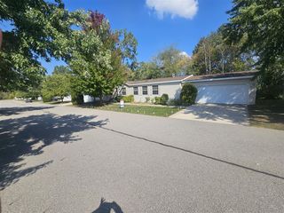 6530 Van Dam Avenue, Hudsonville, MI 49426