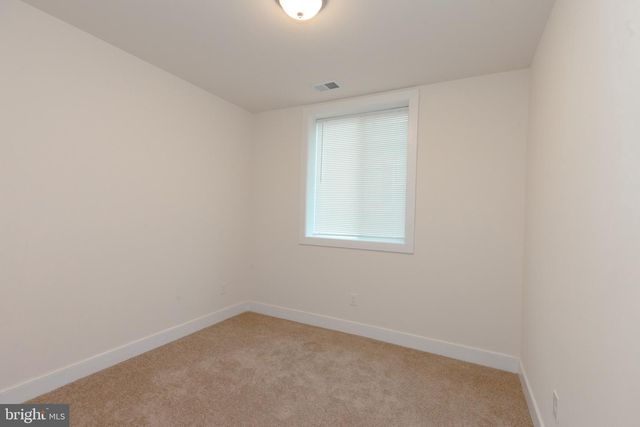 5705 CRESTWOOD PL, Riverdale, MD 20737