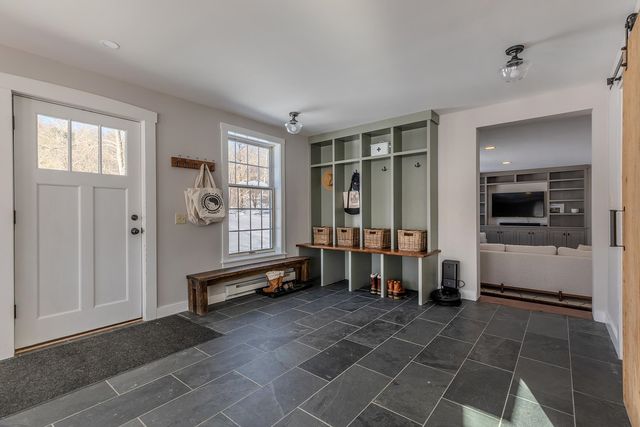 211 Abnaki Trace, Hartford, VT 05059