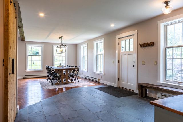 211 Abnaki Trace, Hartford, VT 05059