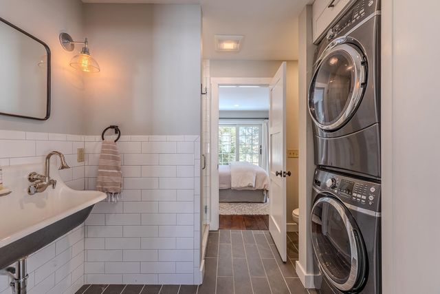 211 Abnaki Trace, Hartford, VT 05059