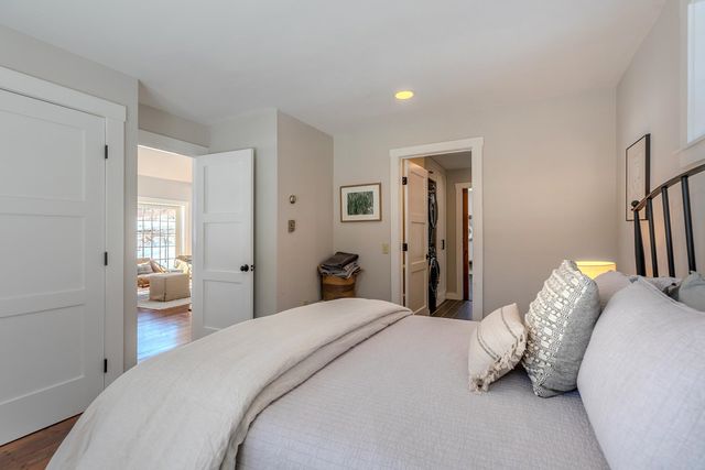 211 Abnaki Trace, Hartford, VT 05059