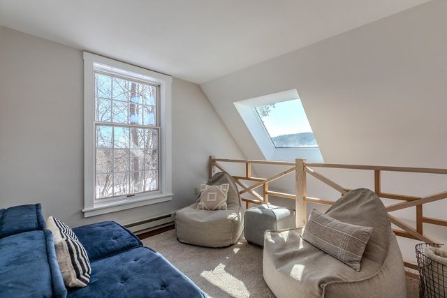 211 Abnaki Trace, Hartford, VT 05059