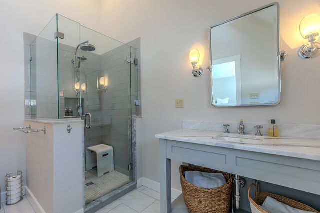 211 Abnaki Trace, Hartford, VT 05059