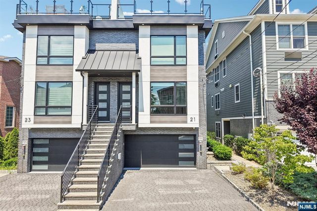21 Cumbermeade Road, Fort Lee, NJ 07024