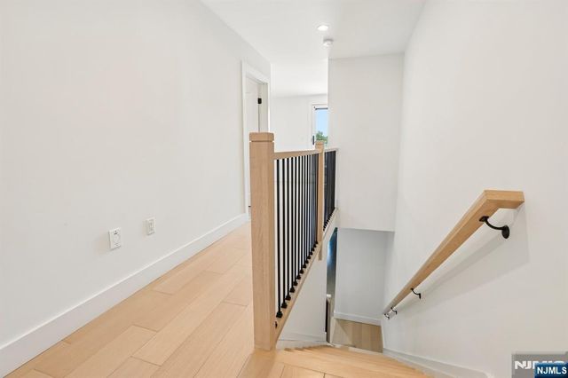 21 Cumbermeade Road, Fort Lee, NJ 07024