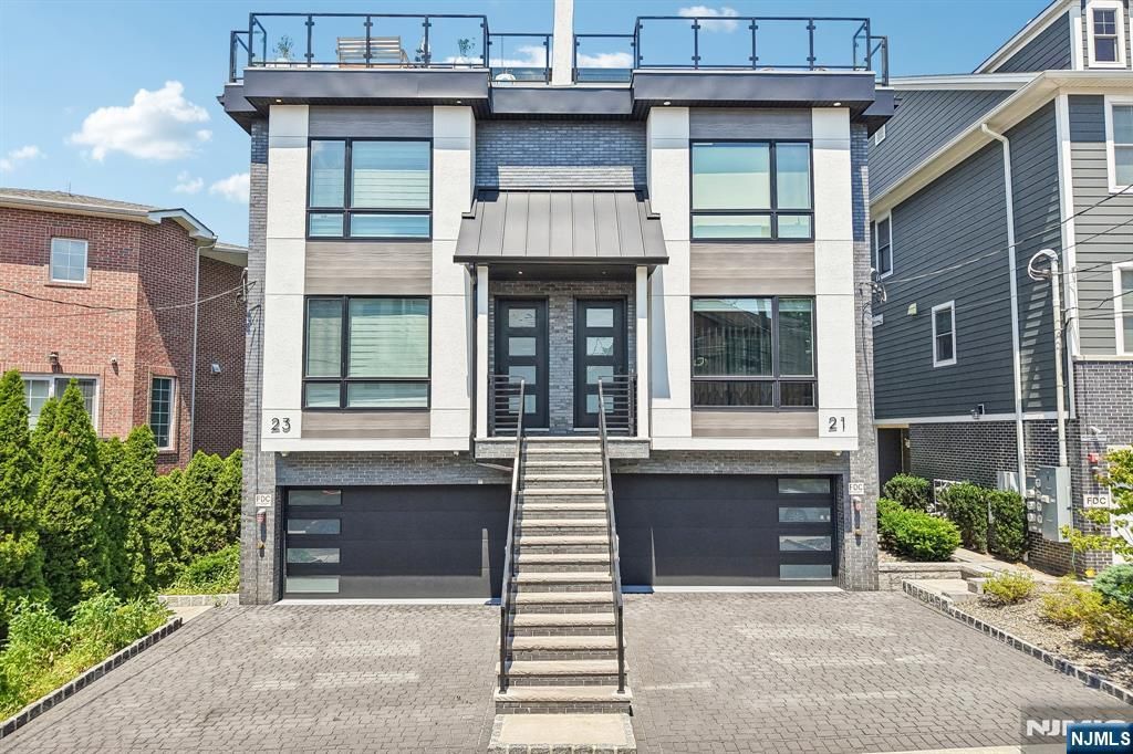 21 Cumbermeade Road, Fort Lee, NJ 07024