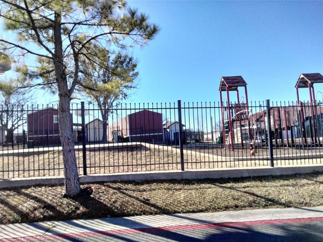 709 N Collins Freeway 70, Howe, TX 75459