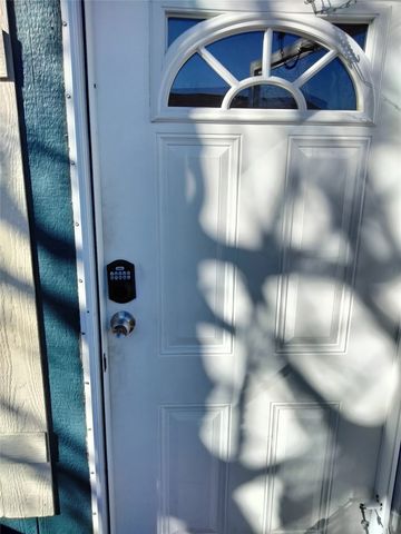 709 N Collins Freeway 70, Howe, TX 75459