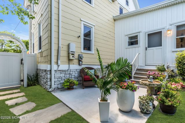 927 Monroe Avenue, Asbury Park, NJ 07712