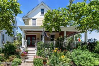 927 Monroe Avenue, Asbury Park, NJ 07712