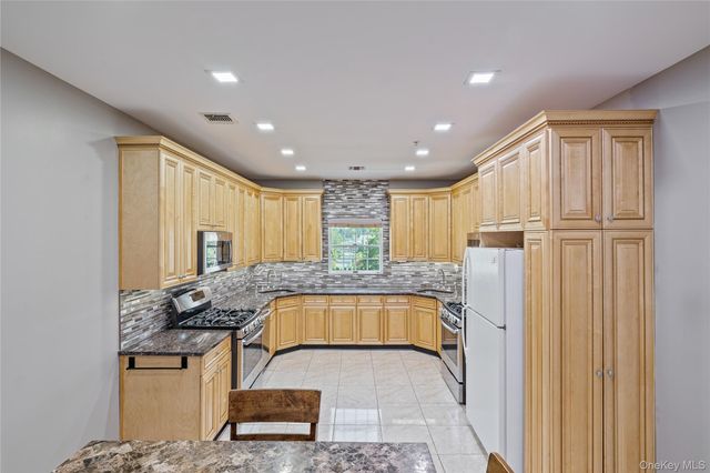 3314 Parkview Drive, Spring Valley, NY 10977