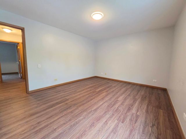 327 Shadybrook Lane, Aurora, IL 60504