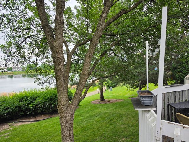 327 Shadybrook Lane, Aurora, IL 60504