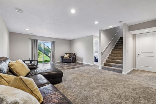 8205 Ridge Road, Victoria, MN 55386