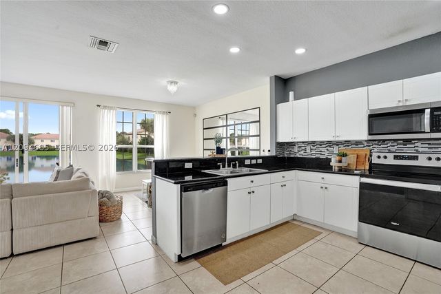 3169 NW 32nd Ct, Oakland Park, FL 33309