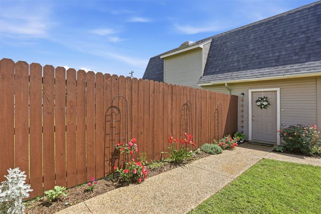 2726 Hill Lane, Cleburne, TX 76031