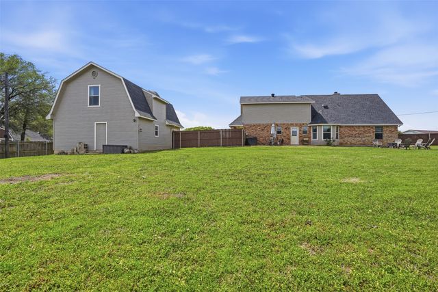 2726 Hill Lane, Cleburne, TX 76031