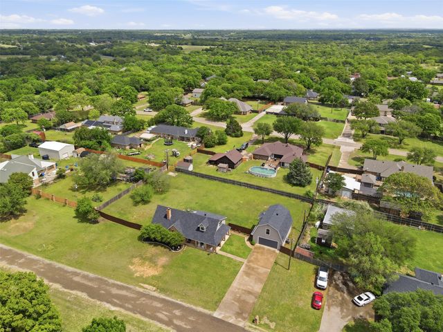 2726 Hill Lane, Cleburne, TX 76031