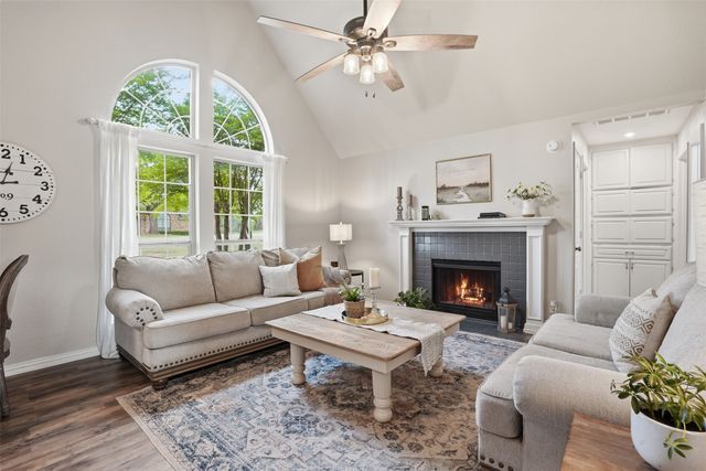 2726 Hill Lane, Cleburne, TX 76031