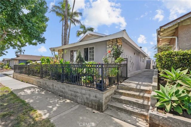 741 W 18th, Costa Mesa, CA 92627