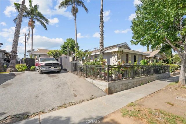 741 W 18th, Costa Mesa, CA 92627