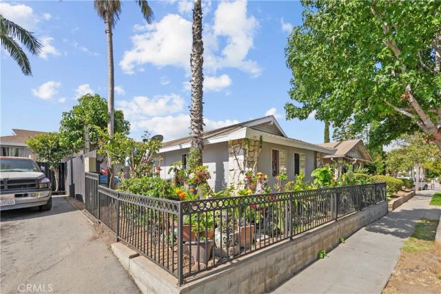 741 W 18th, Costa Mesa, CA 92627