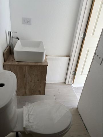 919 Brooks Avenue, Rosenberg, TX 77471