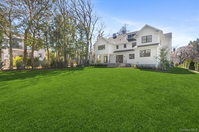26 Overhill Road, Scarsdale, NY 10583