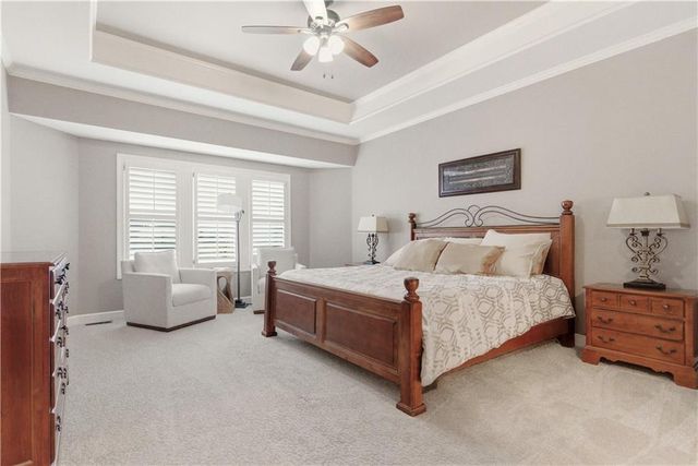 19313 W 98th Street, Lenexa, KS 66220