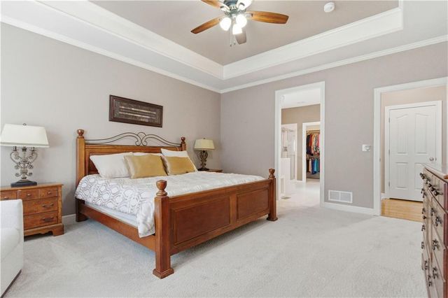 19313 W 98th Street, Lenexa, KS 66220