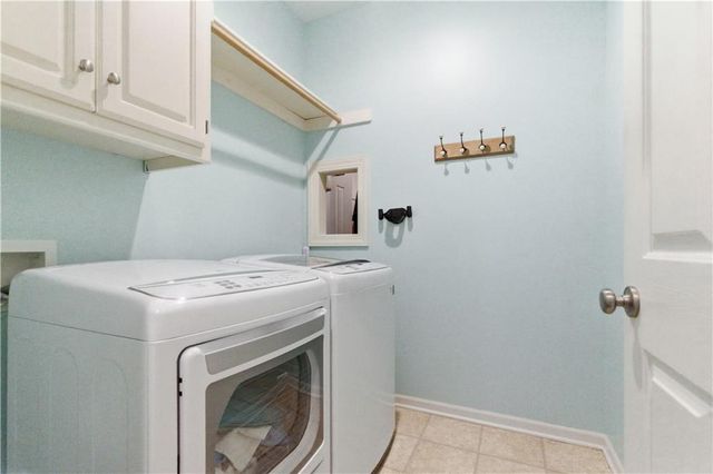 19313 W 98th Street, Lenexa, KS 66220