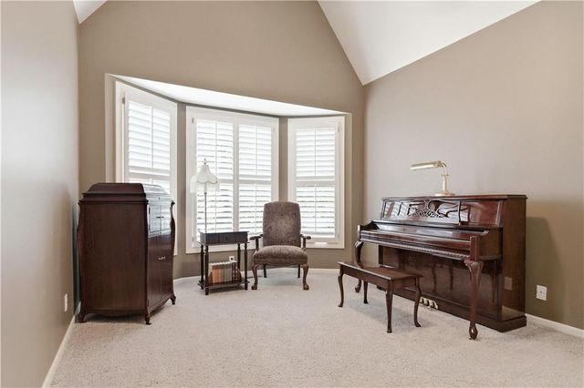 19313 W 98th Street, Lenexa, KS 66220